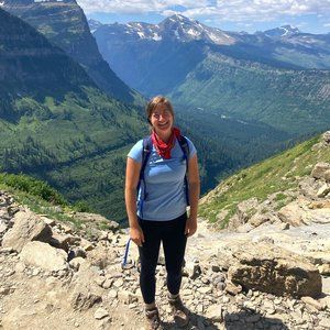 Meet your Posher, Julia